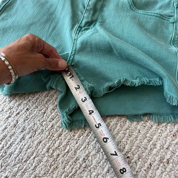 Judy Blue Mid Rise Fray Denim Cut Of Shorts - Picture 8 of 16